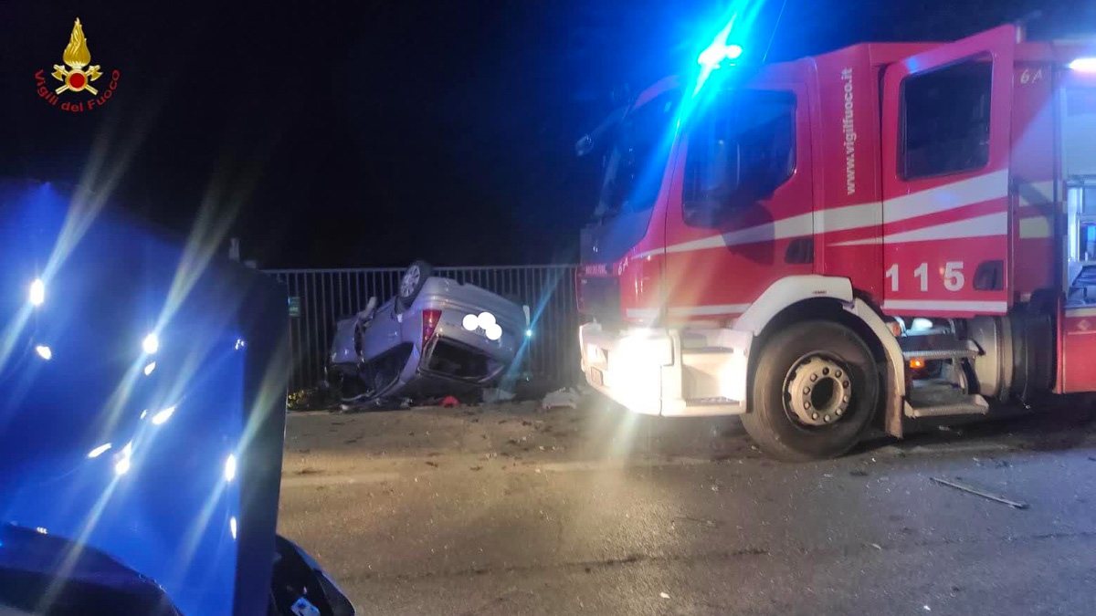 incidente-frontale-roma Tragico frontale a Roma, muoiono due giovani ragazze: ferito gravemente il regista Carmine Elia