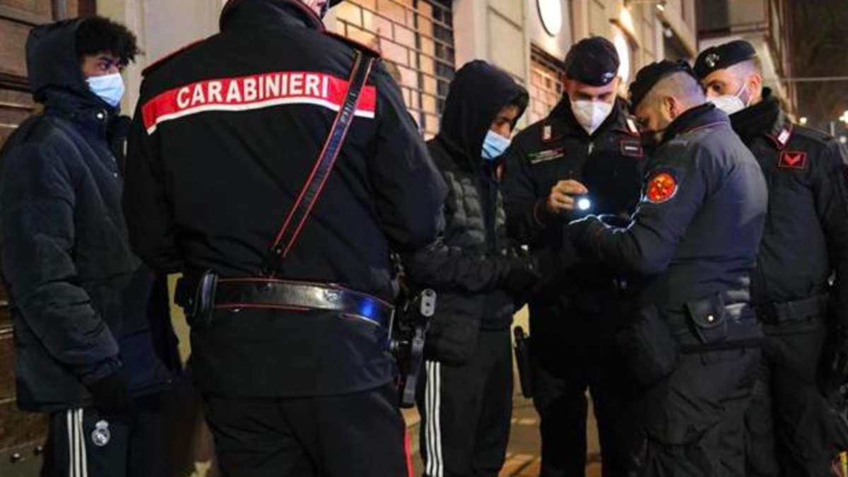 Milano, giovane accoltellato alla schiena: l'aggressore è riuscito a scappare