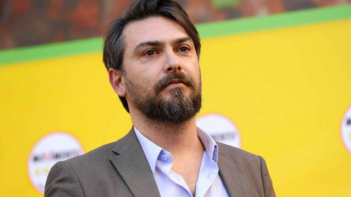 riccardo-ricciardi Ricciardi polemico: "Draghi al Quirinale per M5s ma per gli altri non succede"