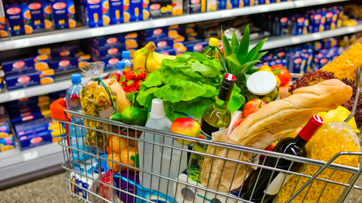 spesa-carrello Dl aiuti, possibile l'azzeramento dell'Iva su pane e pasta: la decisione del governo