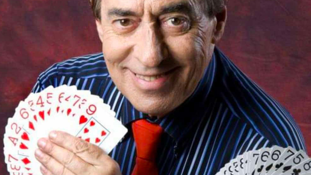 tony-binarelli Tony Binarelli è morto, il mago della tv aveva 81 anni: è stato anche la controfigura di Terence Hill