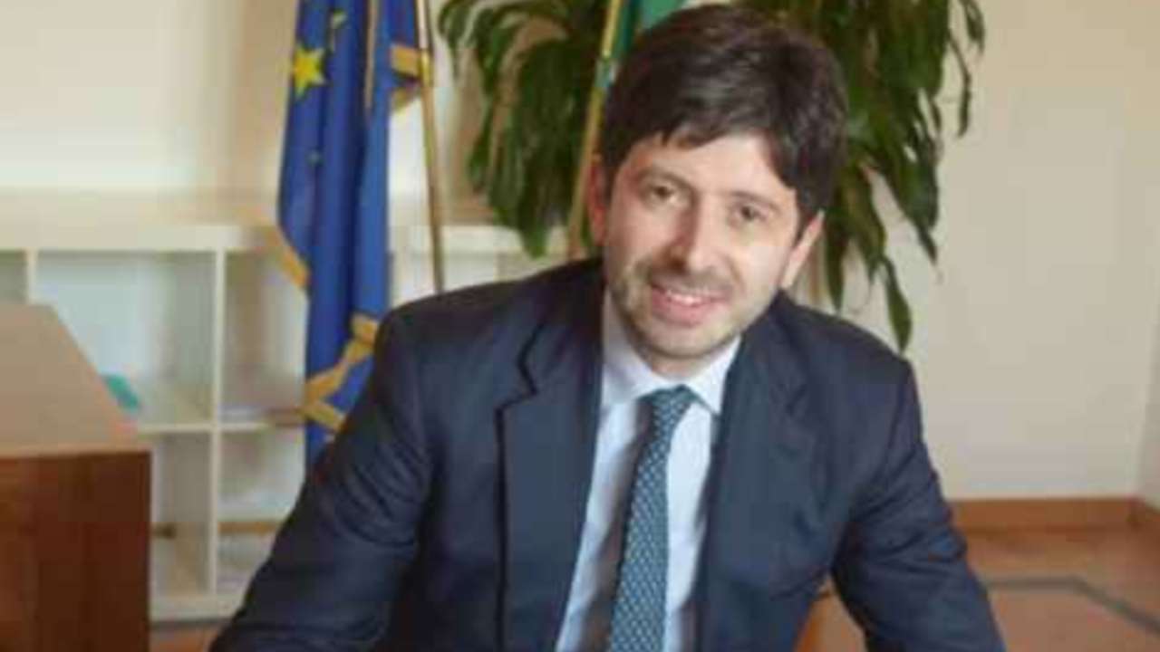 Speranza: "Attenti alla destra che come Trump vuole rimettere in discussione il diritto all'aborto e..." Speranza: "Attenti alla destra che come Trump vuole rimettere in discussione il diritto all'aborto e..."