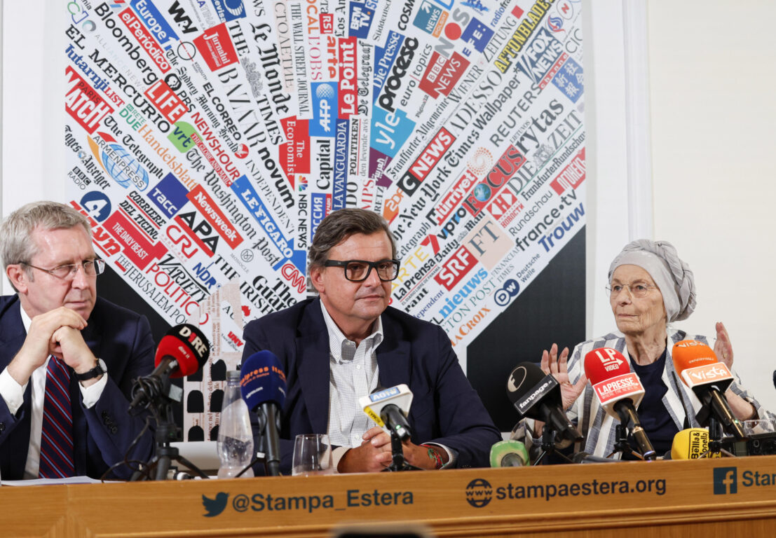 +Europa si smarca da Calenda: "Apprezzamento per l'accordo firmato con il Pd"