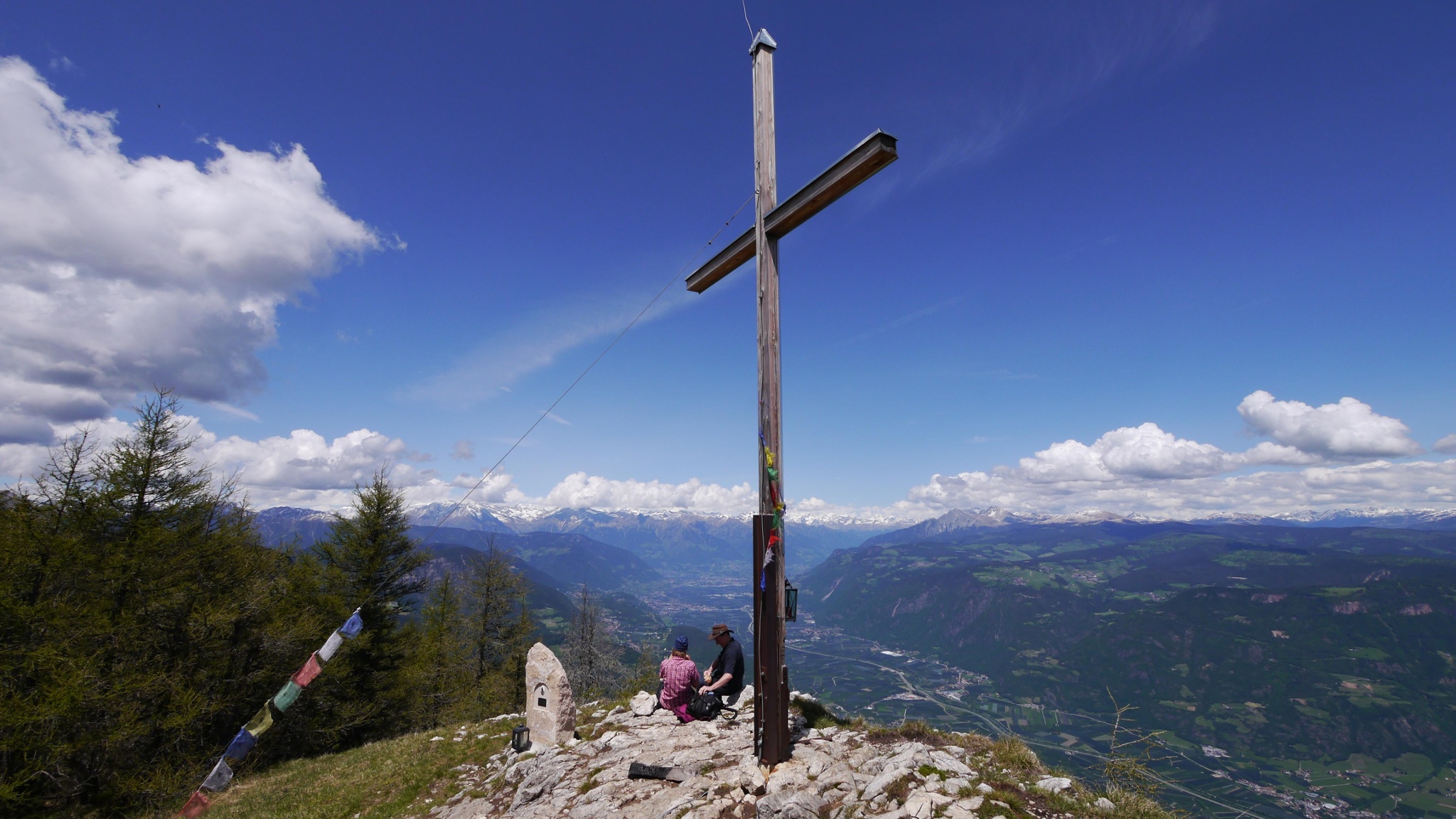 Val di Non, un uomo è precipitato da un sentiero sul Monte Macaion: il 73enne è morto