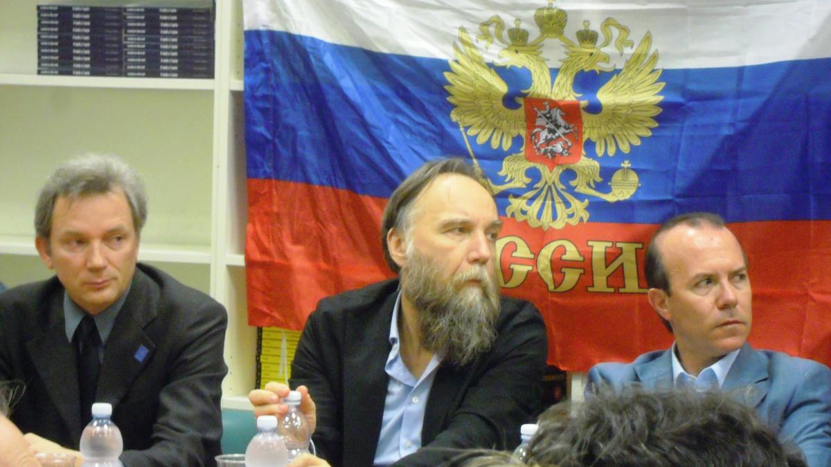 Il putiniano Dugin 'maledice' l'Occidente: "Le sue idee portano alla perdita dell'identità umana"