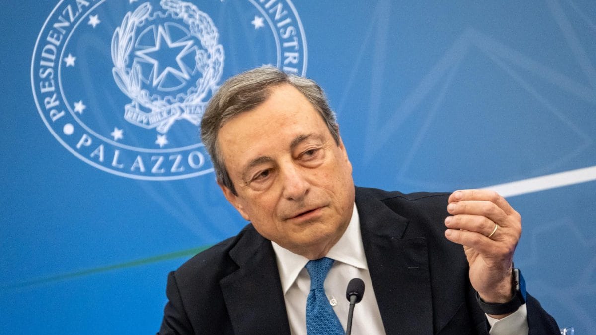 Mario Draghi al passo d'addio: "Esperienza straordinaria, buona coscienza del lavoro svolto"