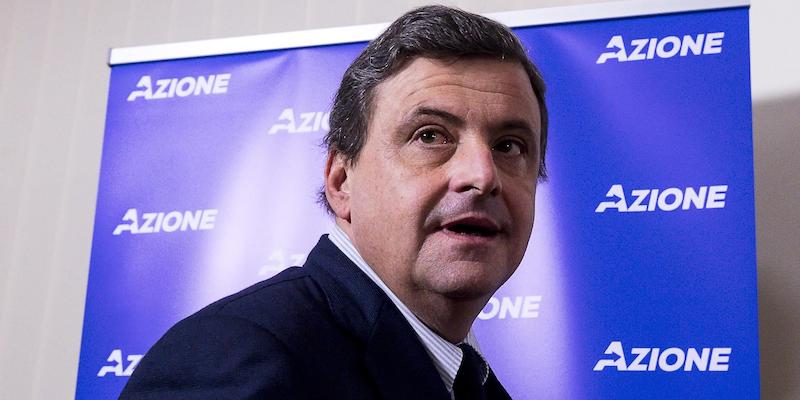 Azione: Calenda, molte cose mi distinguono da Renzi Calenda parla al governo: "Facciamo un piano in 5 punti per occuparci dello tsunami in arrivo"