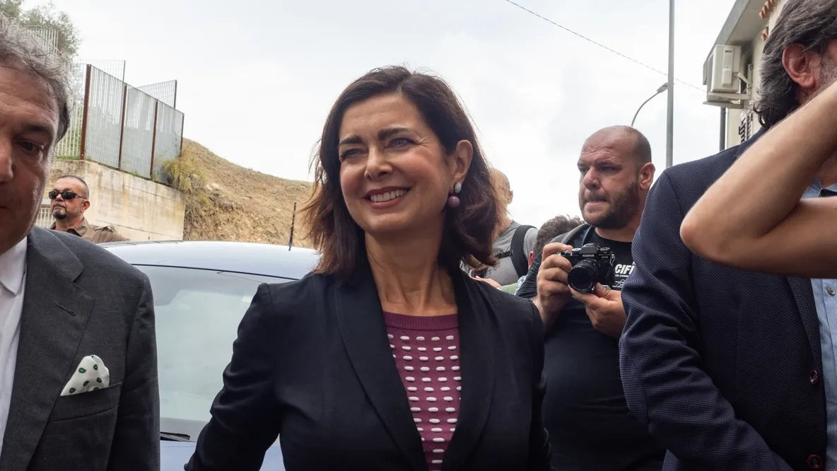 laura-boldrini Aborto, Laura Boldrini contestata in piazza: il video del diverbio con alcune giovani manifestanti
