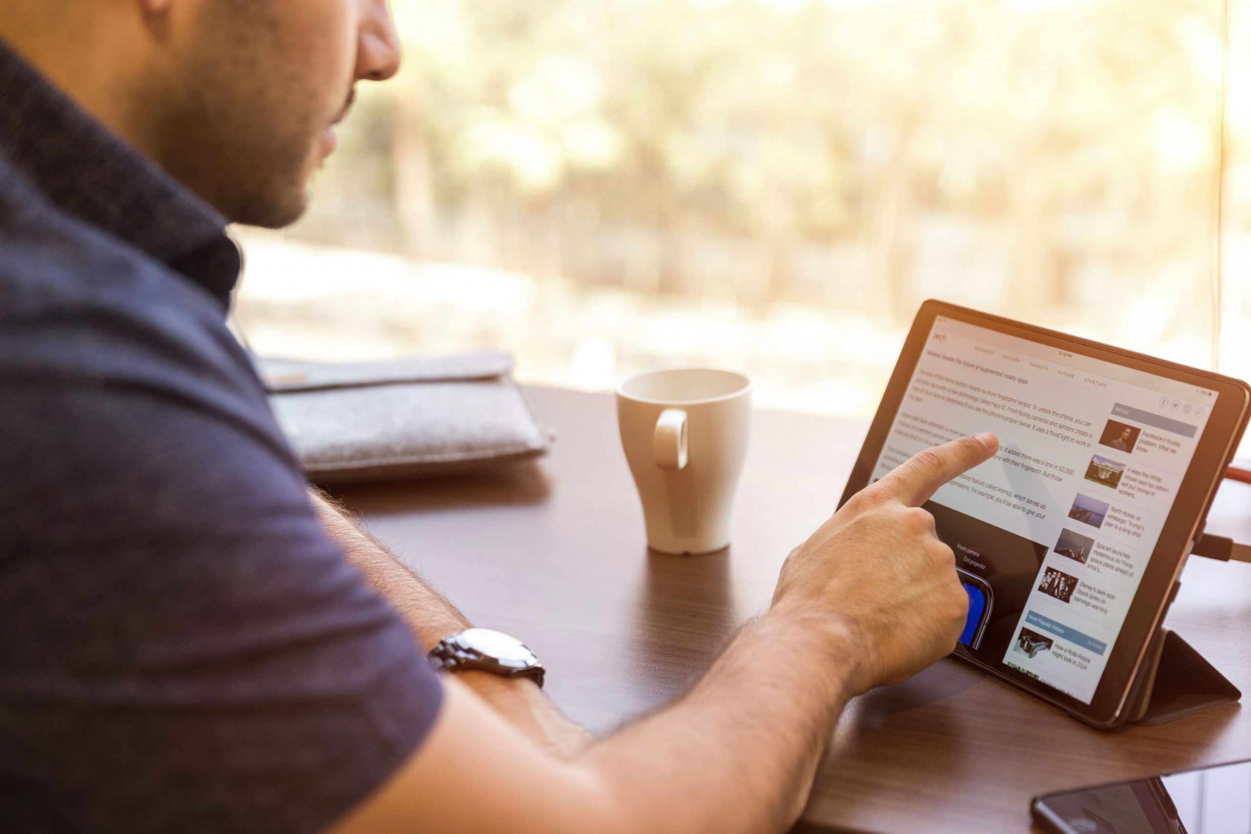 Tablet Tempo libero, italiani popolo di sportivi e navigatori... online. Anche negli hobby si punta sul risparmio