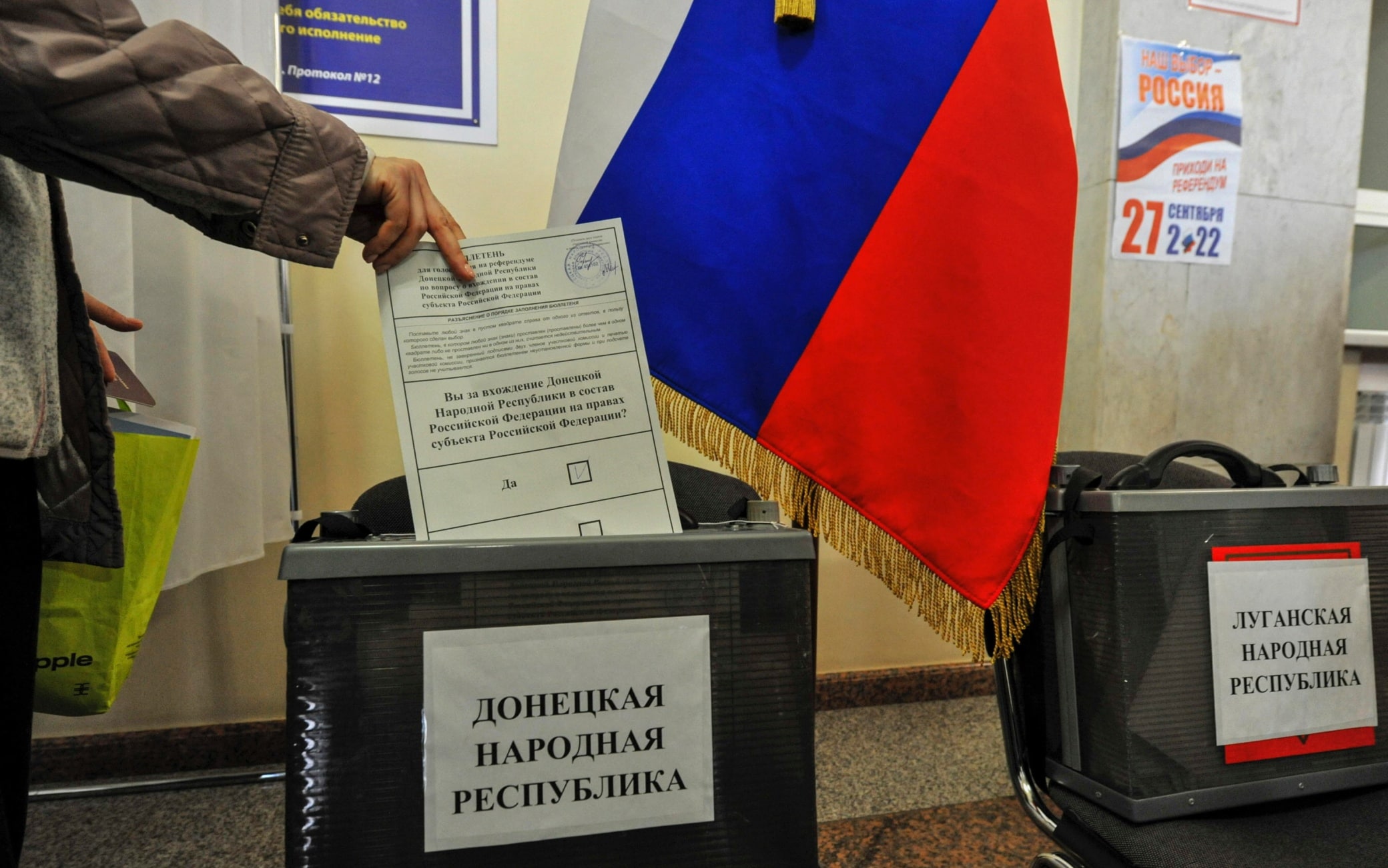 Ucraina, i filorussi annunciano: "Il 96% ha votato a favore dell'annessione alla Russia"