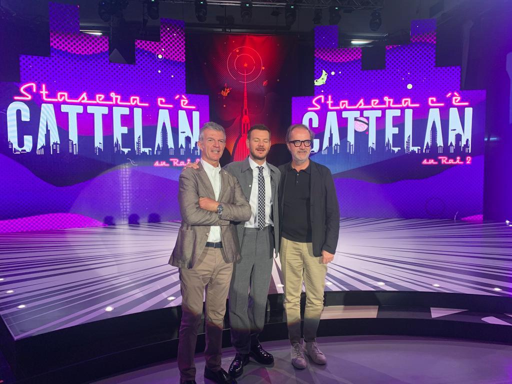 "Stasera c'è Cattelan", questa sera alle 23 su Rai 2: anticipazioni e ospiti della puntata
