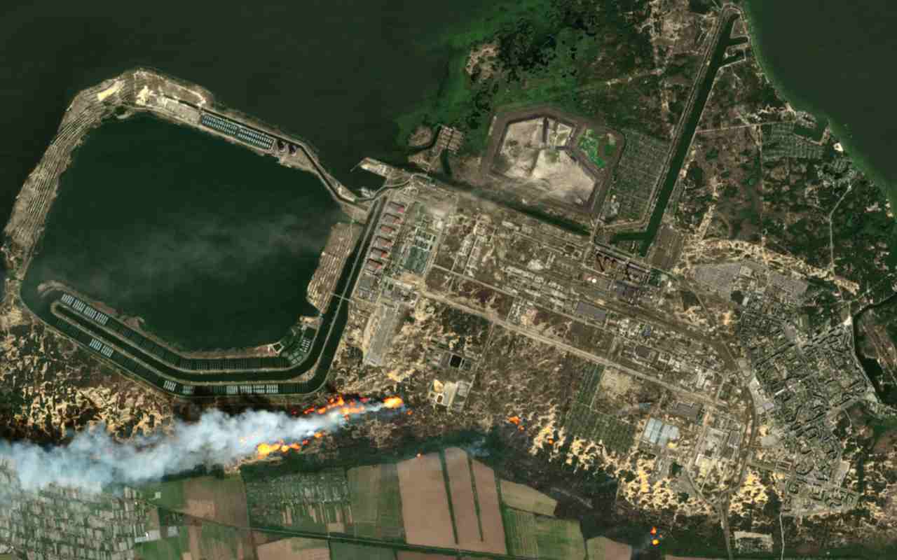 Ucraina, la Croce Rossa avverte: "Smettete di giocare con il fuoco a Zaporizhzhia"