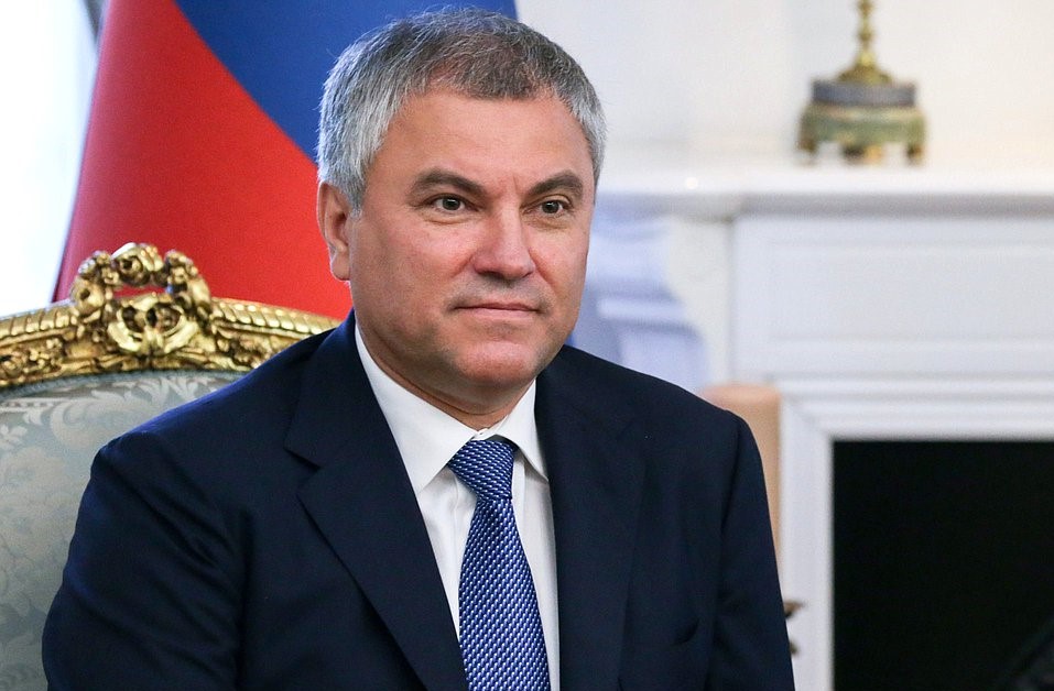 Duma, Volodin: "Accusa Kiev di terrorismo, 'Zelensky come Bin Laden'"