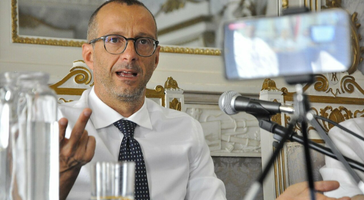 Ricci: "Bonaccini la guida più solida per il Pd, a Franceschini rispondo che..." Ricci: "Bonaccini la guida più solida per il Pd, a Franceschini rispondo che..."
