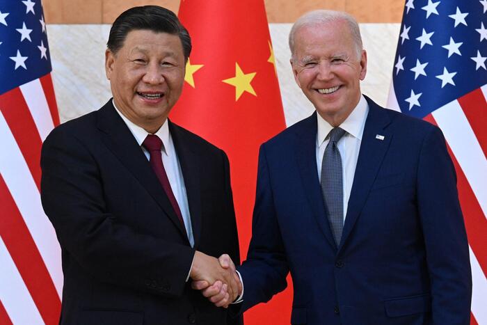 ++ Stretta di mano fra Biden e Xi ++ G20, la stretta di mano tra Xi e Biden: "Dobbiamo imparare a gestire la competizione"