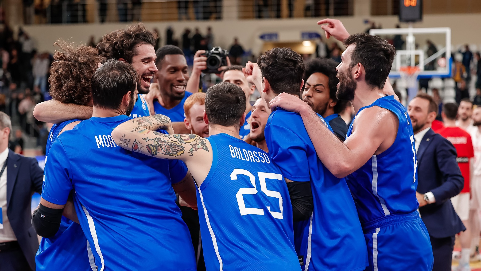 Georgia Georgia – Italia Italy L'Italia va ai mondiali: la gioia di Pozzecco e Petrucci dopo la vittoria con la Georgia