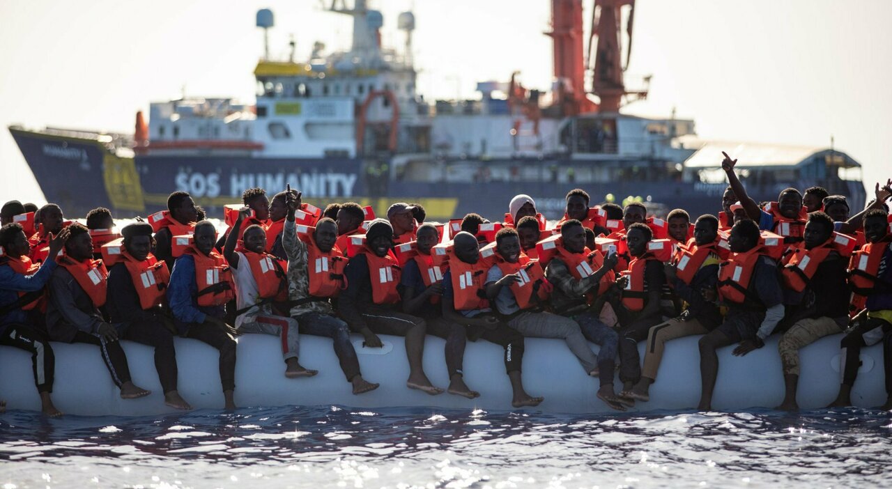 migranti Migranti, la Francia accusa ancora: "L'Italia è stata disumana"
