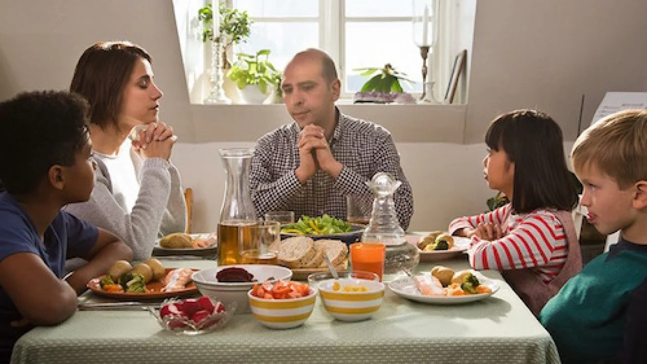 quo-vado-zalone "Quo Vado", questa sera alle 21.45 su Canale 5: la trama del film con Checco Zalone