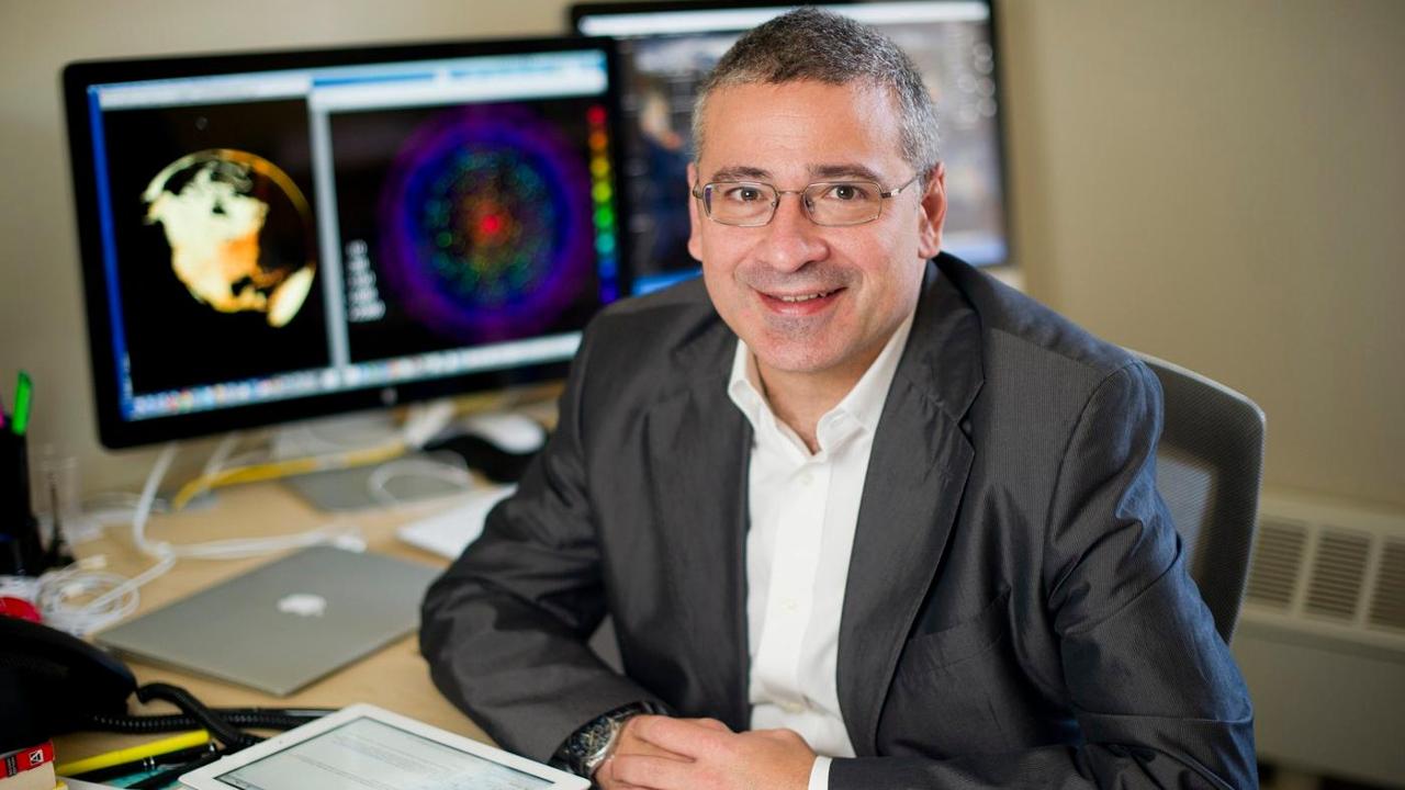 Chi è Alessandro Vespignani, l'epidemiologo presidente della Fondazione Isi Chi è Alessandro Vespignani, l'epidemiologo presidente della Fondazione Isi