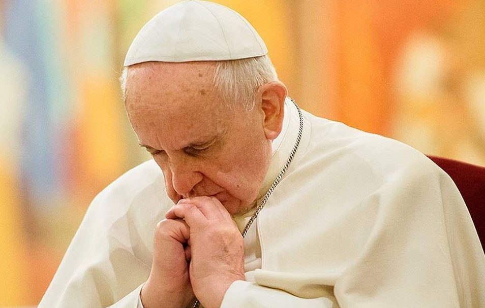 Il Papa addolorato: "La Guerra è inumana, i bambini ucraini hanno perso il sorriso"