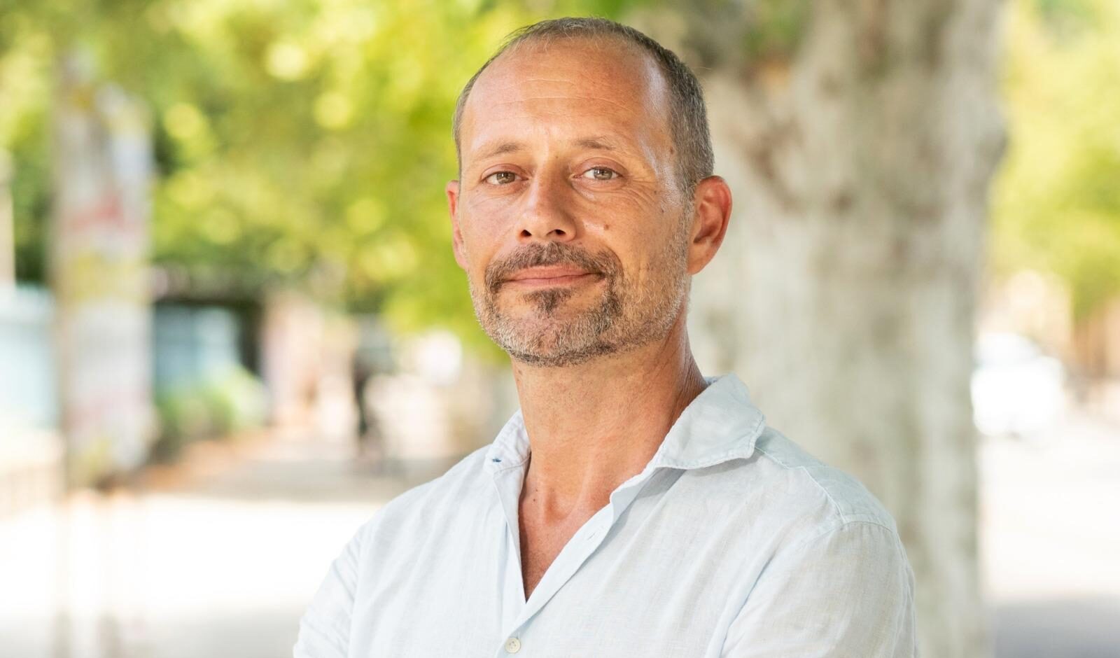Pd, Ferrante sceglie Cuperlo: "Abbiamo balbettato su diritti e disuguaglianze" Pd, Ferrante sceglie Cuperlo: "Abbiamo balbettato su diritti e disuguaglianze"