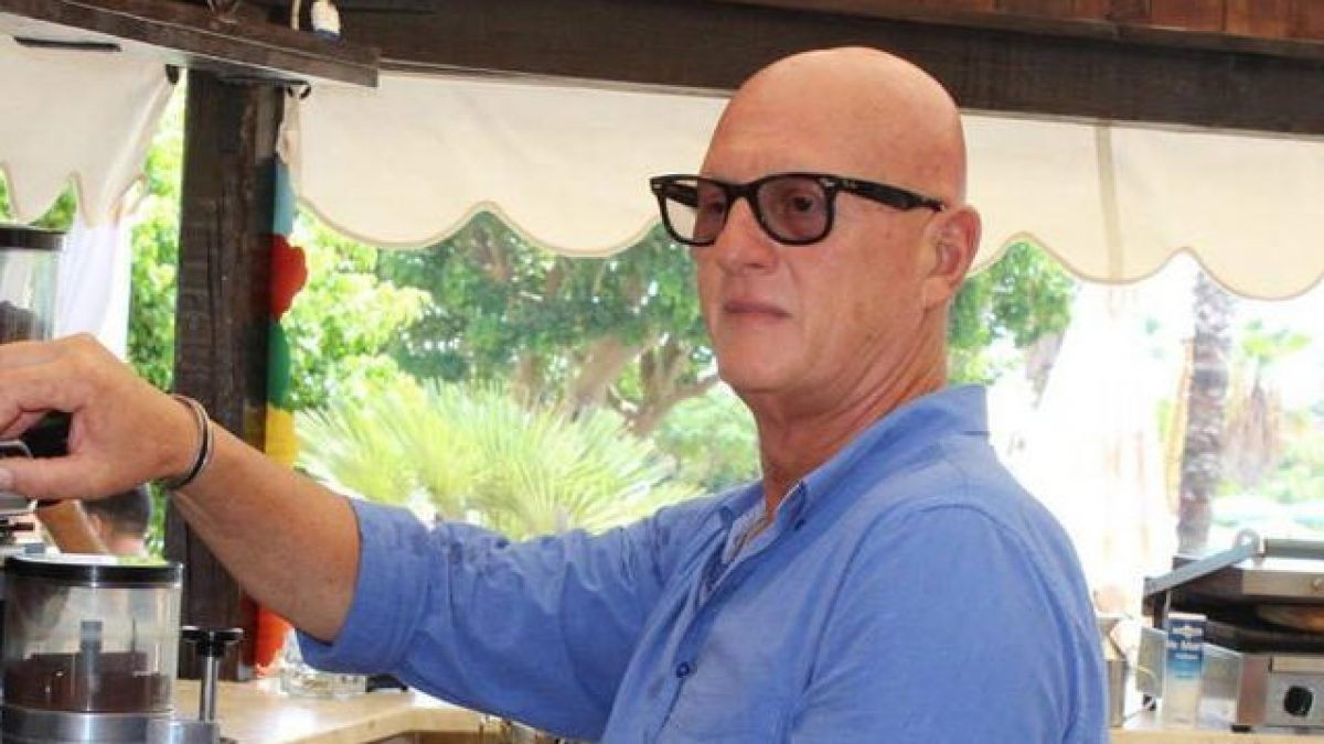 Arrestato Andrea Bonafede: il prestanome di Messina Denaro accusato di associazione mafiosa Arrestato Andrea Bonafede: il prestanome di Messina Denaro accusato di associazione mafiosa