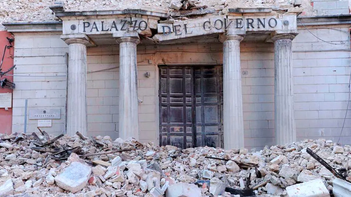 Terremoto de L'Aquila, Marsilio: "Grande ferita per la ricostruzione pubblica e delle chiese"