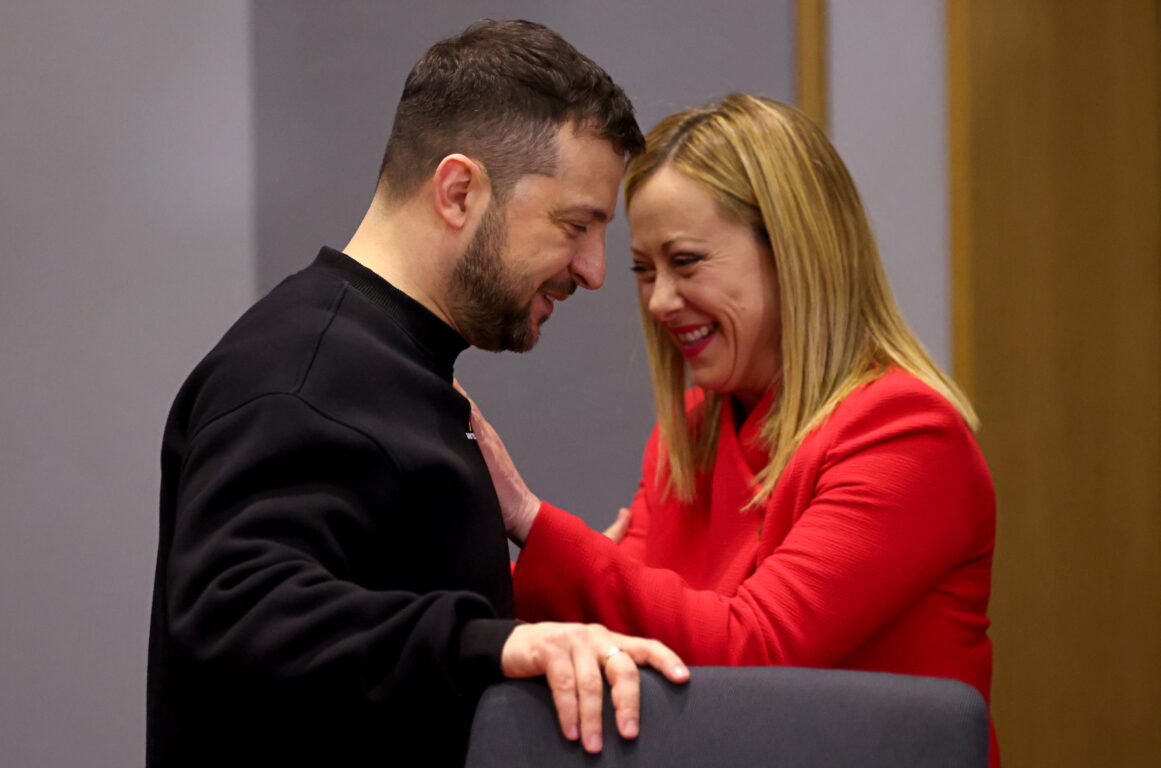 Salta (per mancanza di tempo) il bilaterale Zelensky-Meloni. Ecco perché la premier deve andare a Kiev quanto prima