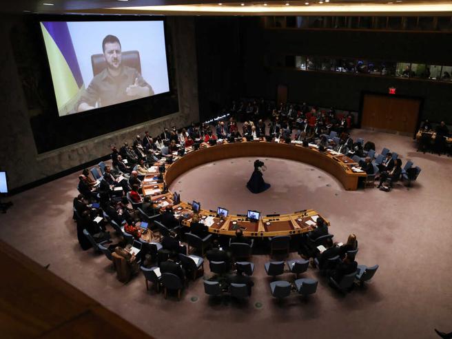 Ucraina, l'Onu approva risoluzione per la pace: 141 sì, contro solo la Russia e altri sei