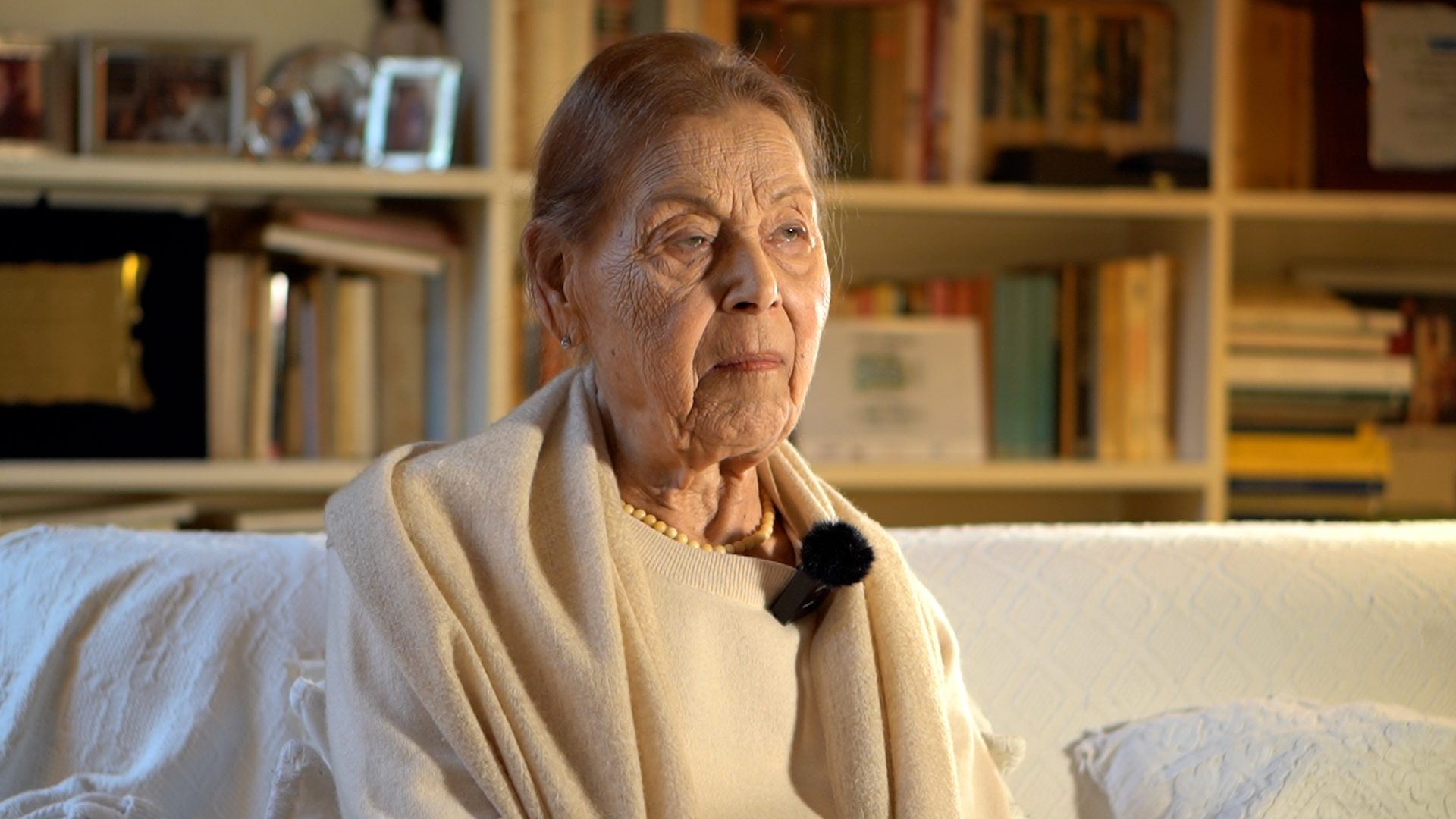 Edith Bruck: "Netanyahu responsabile dell'antisemitismo, i militari non devono obbedire ai suoi ordini"