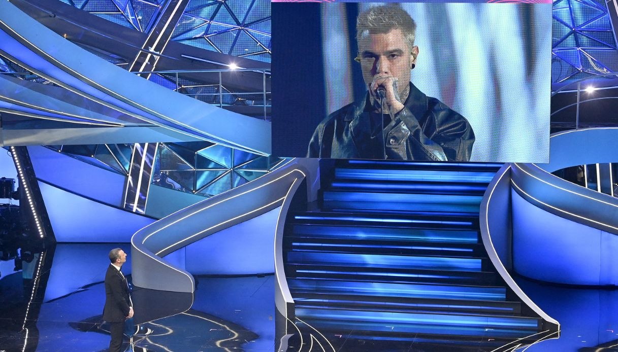 Fdi, manganello contro la Rai: "Dimissioni di chi ha consentito il monologo di Fedez"