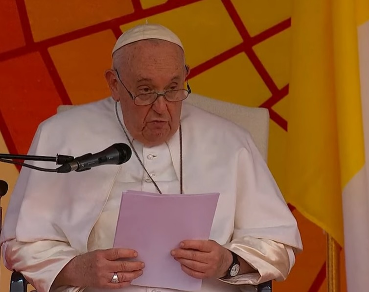Il Papa a Kinshasa: “Il compito dei cristiani è la pace”