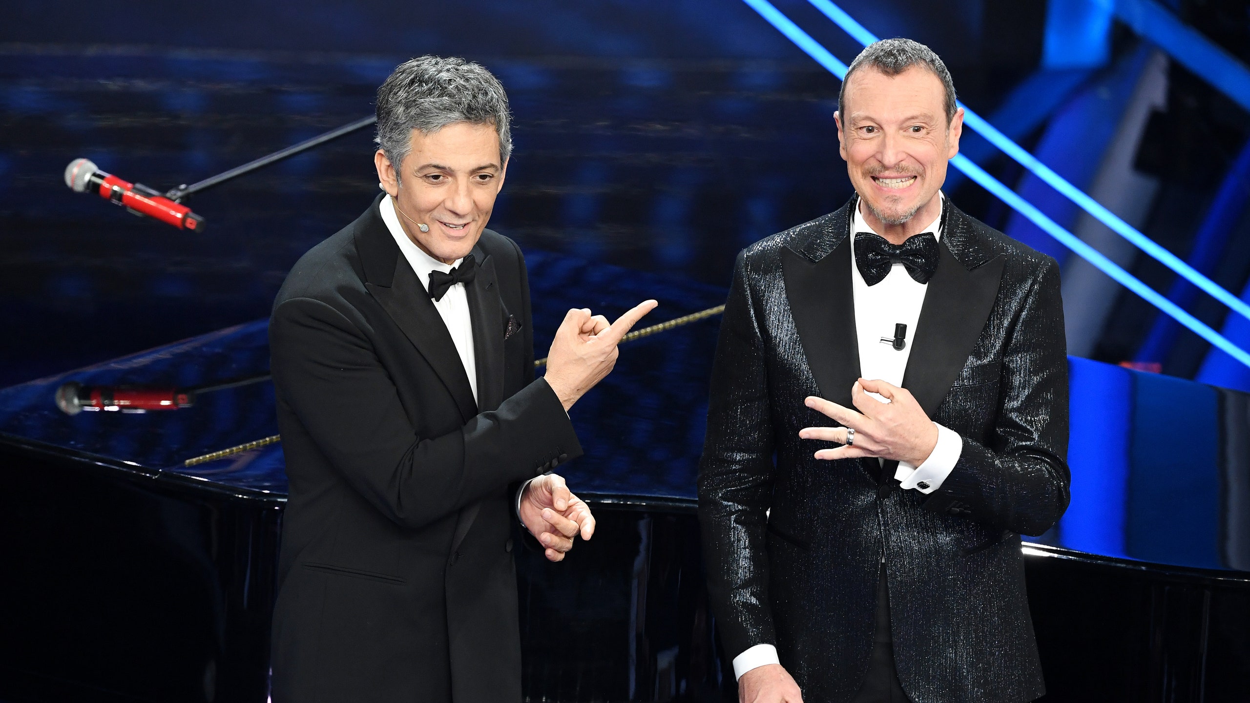 A Pino Insegno il Sanremo sovranista? L'ironia di Fiorello: "Amadeus vieni con noi a Teleminkia" A Pino Insegno il Sanremo sovranista? L'ironia di Fiorello: "Amadeus vieni con noi a Teleminkia"
