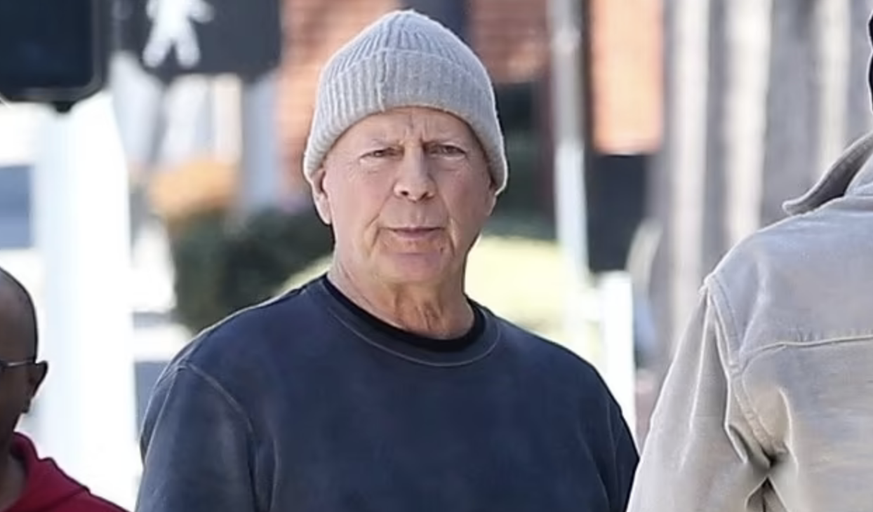 Bruce Willis riappare in pubblico dopo la diagnosi di demenza fronto-temporale