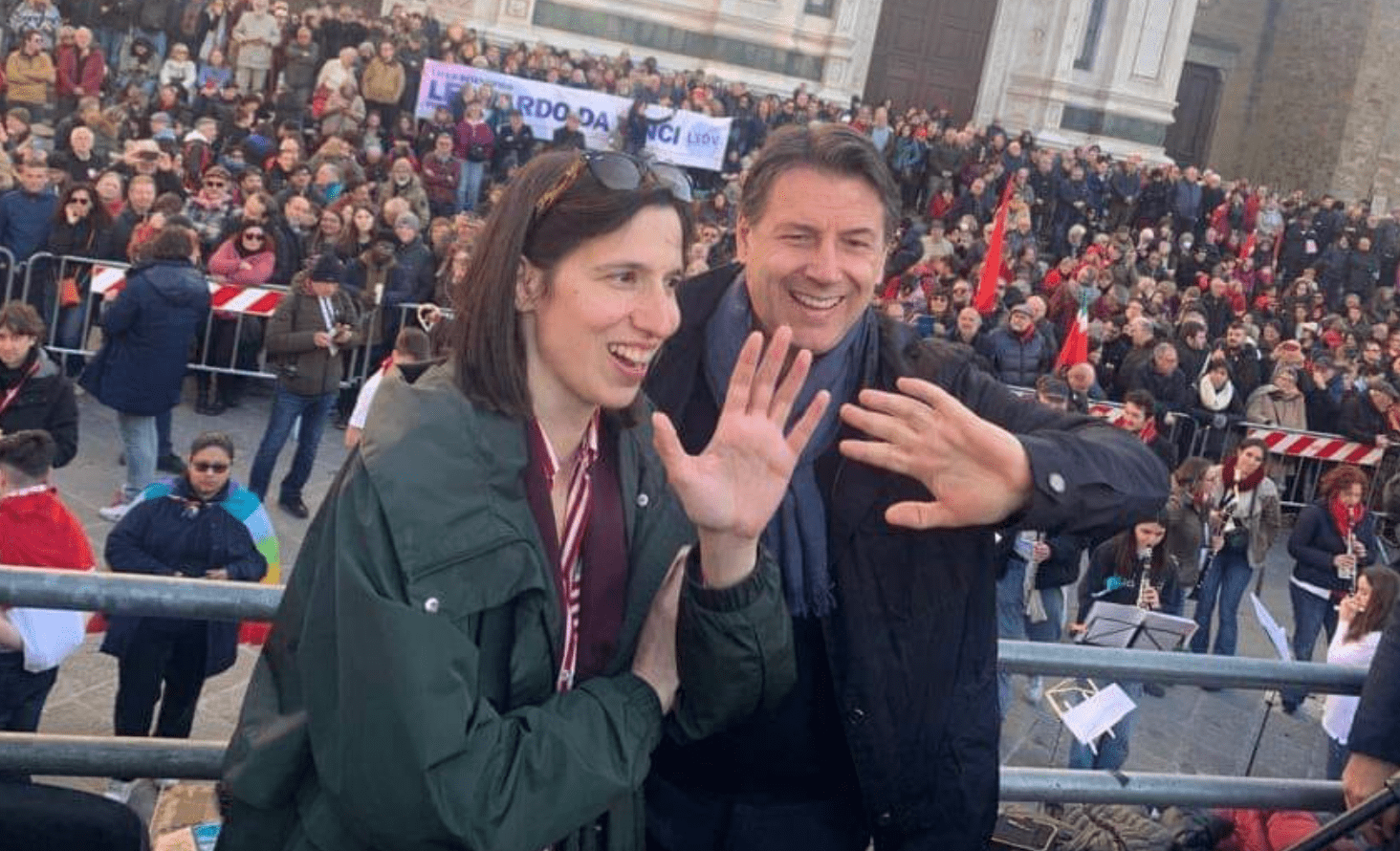 Sondaggi politici, il Pd cresce ancora e supera quota 20: si accorcia il divario con Fdi