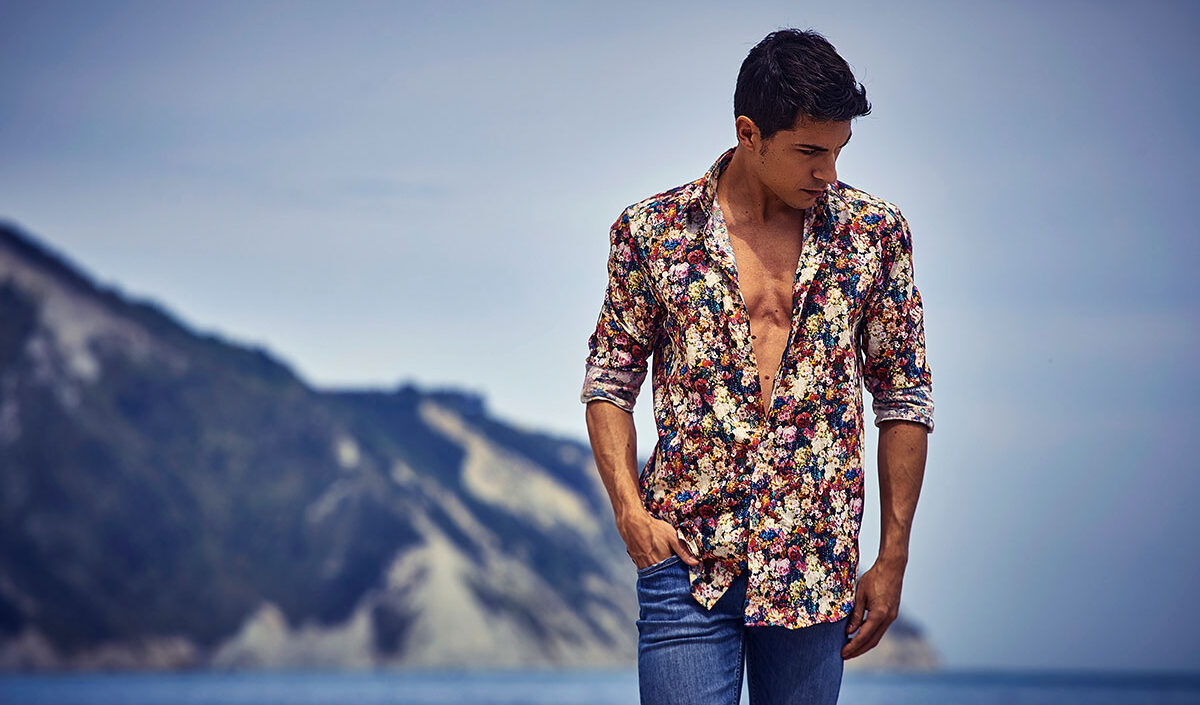 Stile di moda e storia camicia a maniche lunghe Stile di moda e storia camicia a maniche lunghe