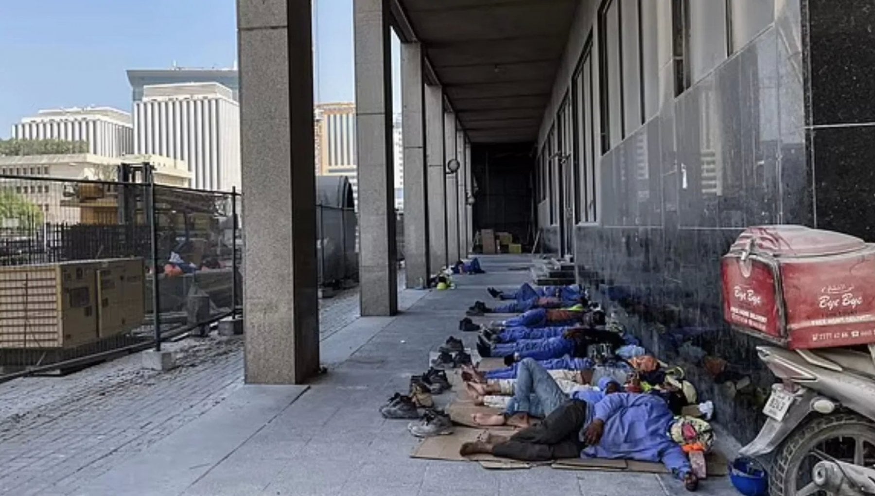 qatar-migranti-operai Qatargate, Zanella (Avs): "Indagare sui migranti costretti ai lavori forzati"