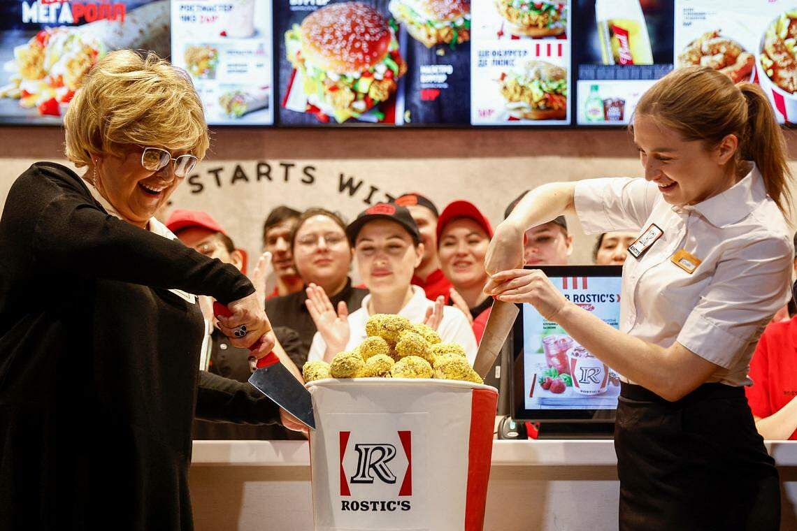 A Mosca apre il primo ristorante Rostic's che rimpiazza  la catena americana Kfc