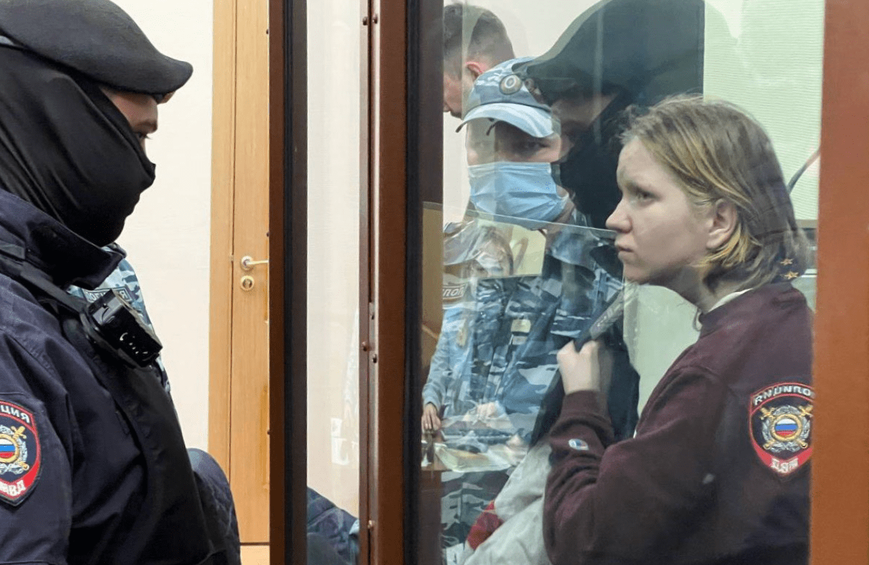 Mosca estende la custodia cautelare di Daria Trepova accusata dell'assassinio di  Tatarsky