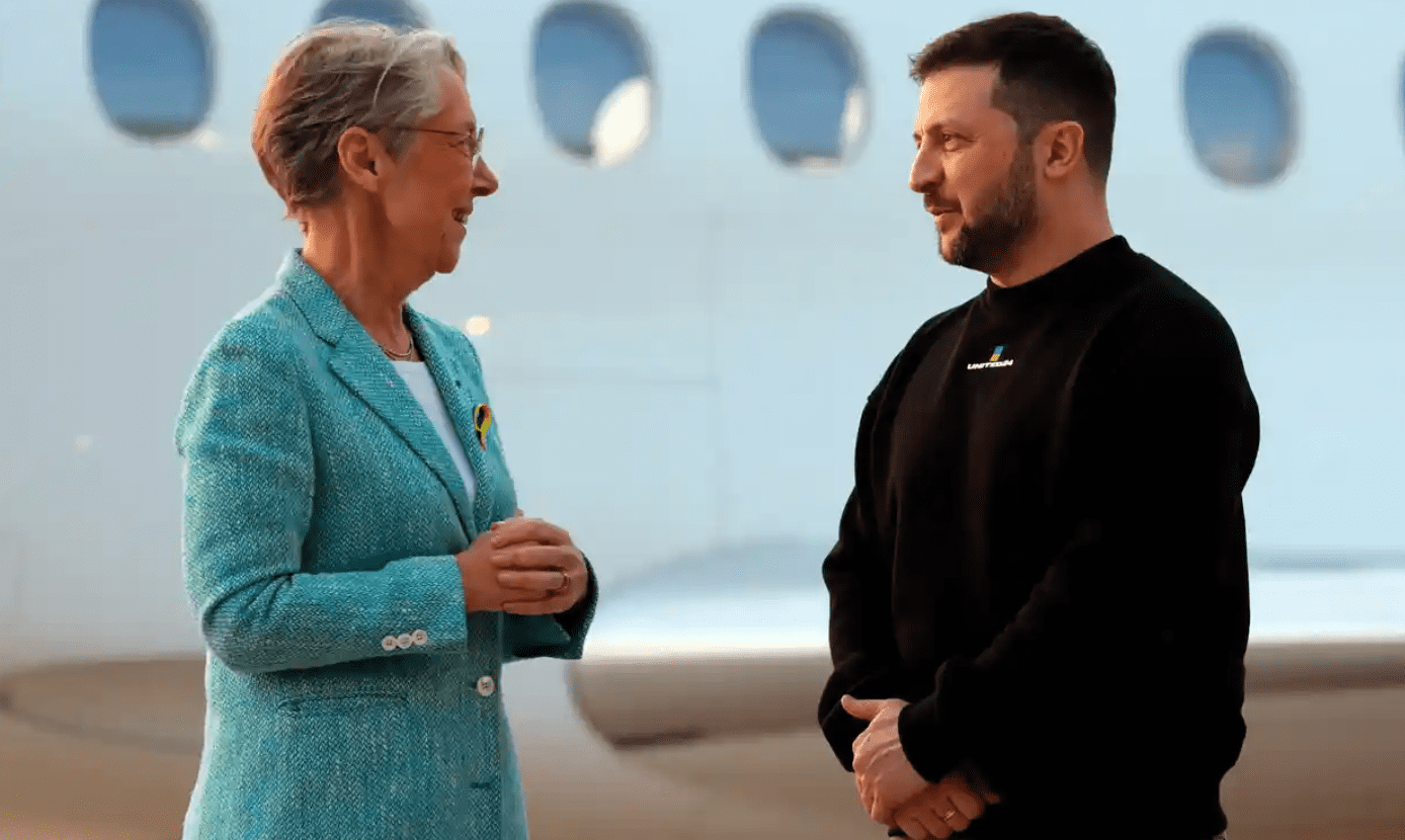 Zelensky da Macron per discutere degli 'urgenti' aiuti militari e umanitari