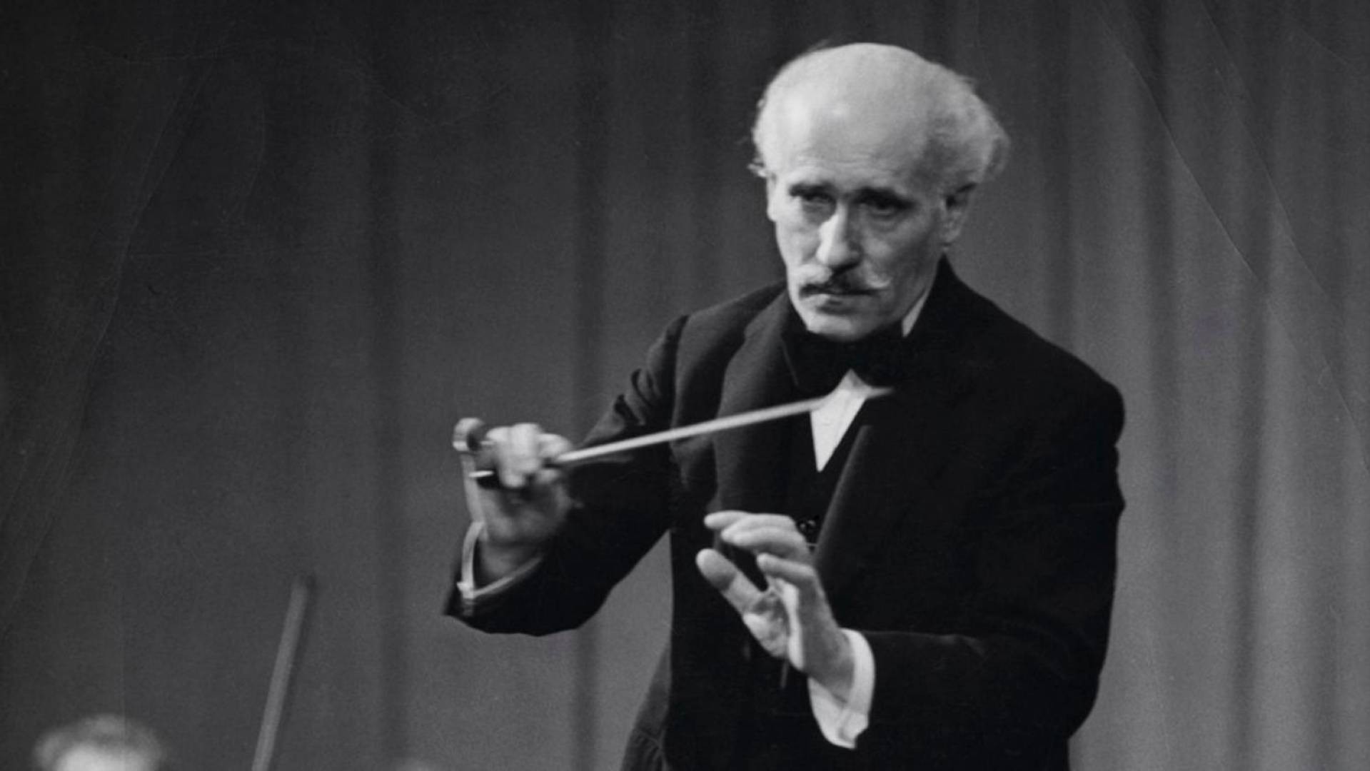 Quando gli squadristi schiaffeggiarono Toscanini che non voleva piegarsi al fascismo Quando gli squadristi schiaffeggiarono Toscanini che non voleva piegarsi al fascismo