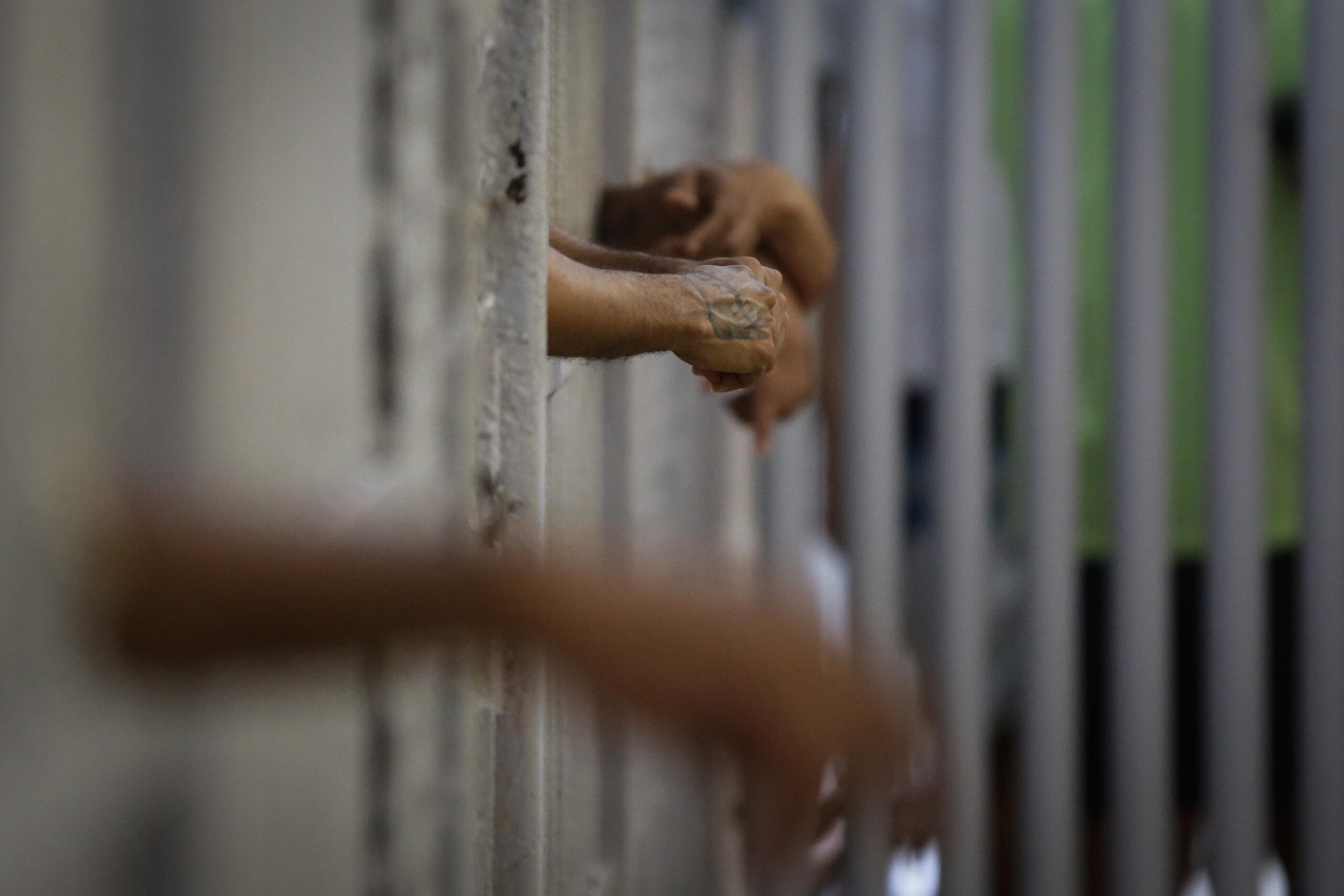 Carceri sovraffolate, i deputati del Pd in visita a Regina Coeli: "Condizioni degradanti, servono interventi urgenti"