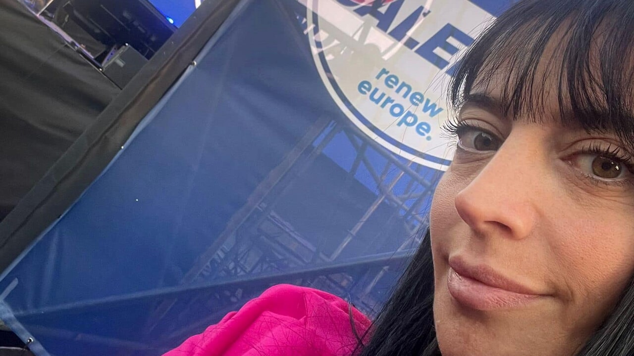 naike-gruppioni Gruppioni passa da Azione a Iv, Calenda: "Da Renzi uno scippo, questi sono i suoi comportamenti"