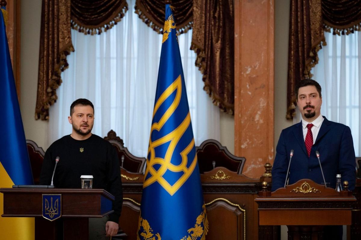 Zelensky: "L'Ucraina fa già parte della Nato"
