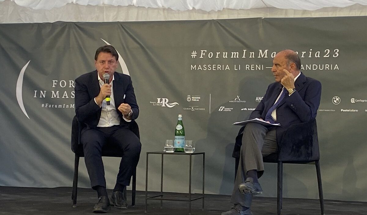 Ucraina: su guerra e Putin scintille tra Conte e Bruno Vespa Ucraina: su guerra e Putin scintille tra Conte e Bruno Vespa