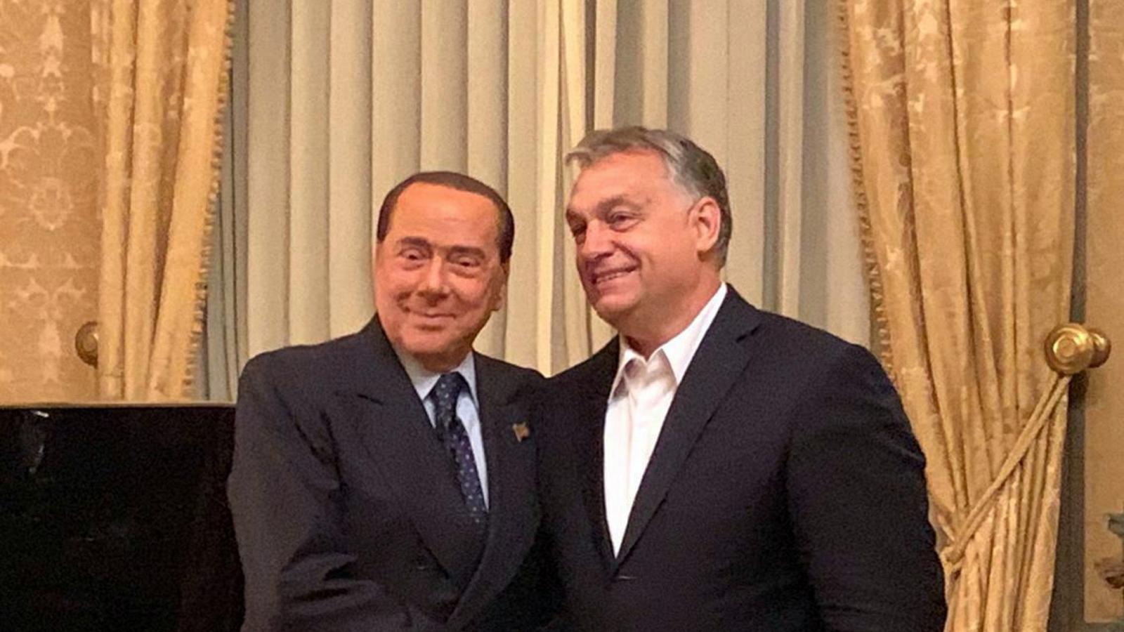 berlusconi-orban Orban ai funerali di Berlusconi: "Sull'Ucraina la pensava come me. Io putiniano? Come potrei..."
