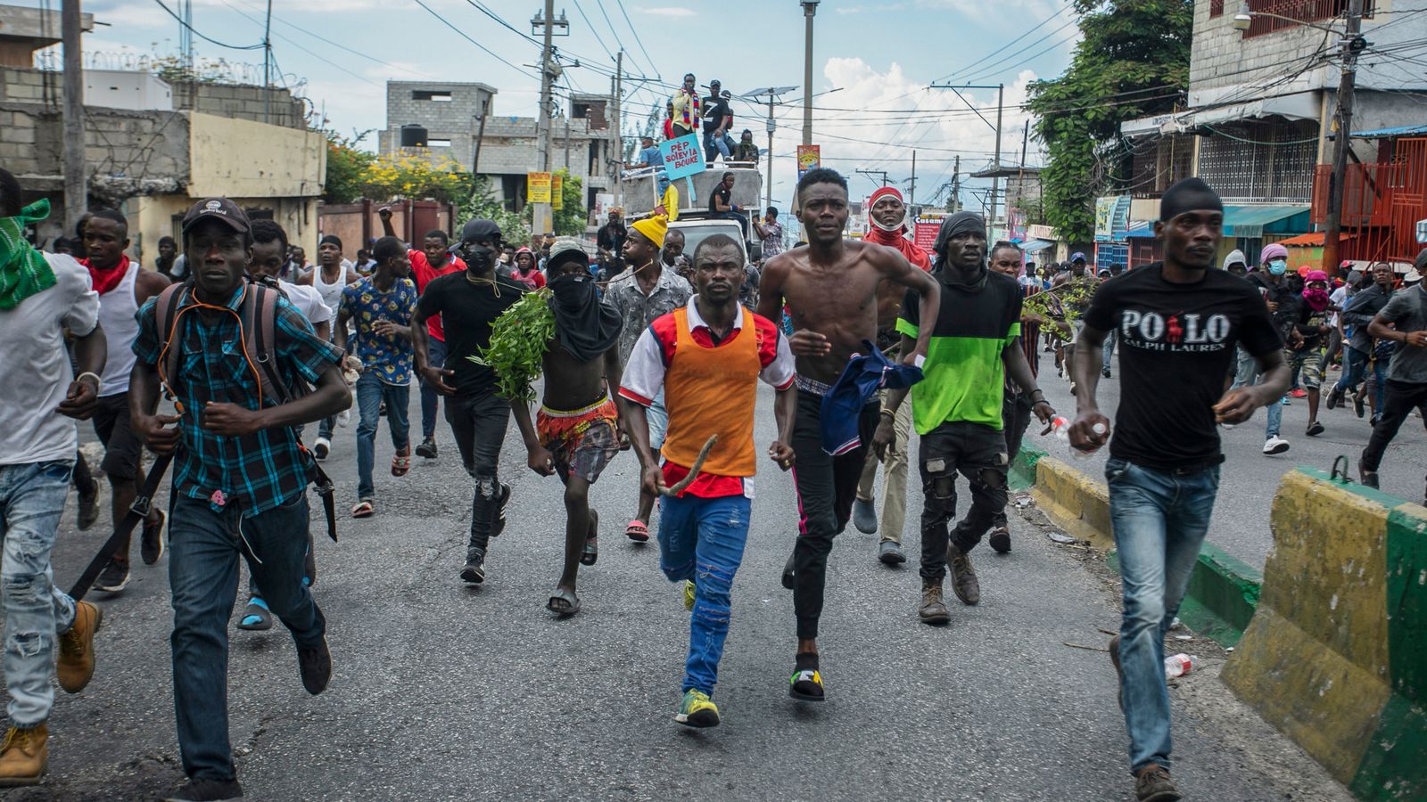 Haiti chiede una forza internazionale per evitare che il paese sprofondi nella guerra civile