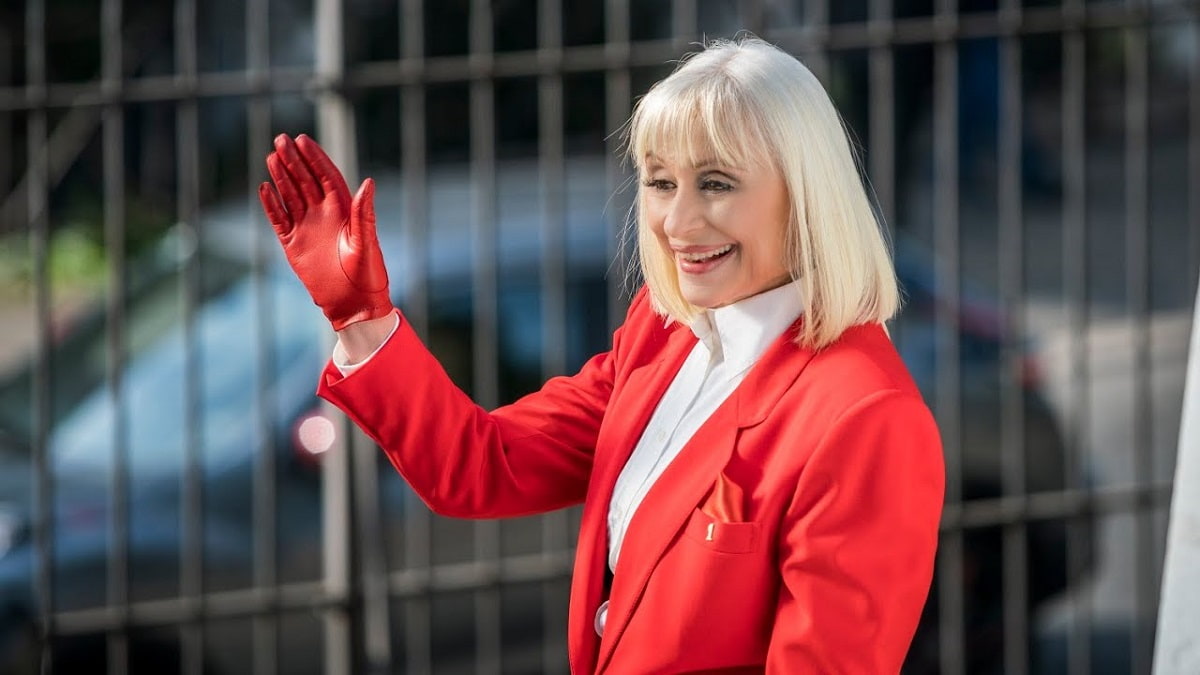 Raffaella Carrà, a Roma si vende la villa con nove bagni, sauna e piscina:  immaginate quanto costa