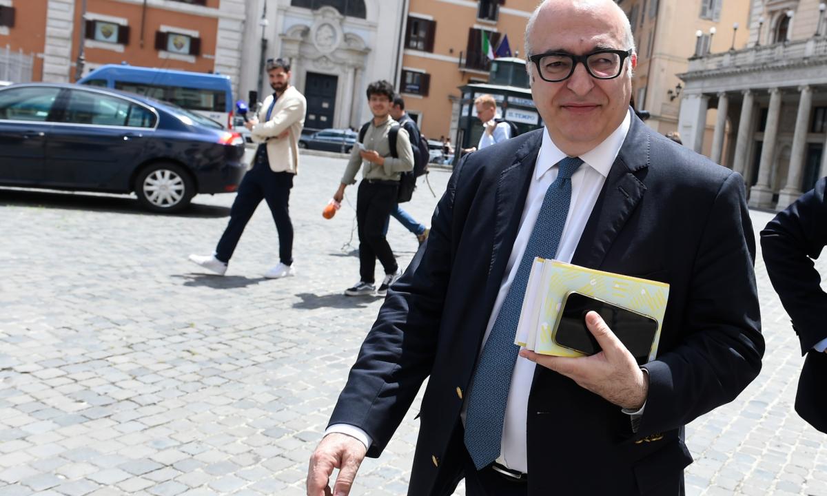 mario-sechi Mario Sechi lascia Giorgia Meloni, al suo posto arriva Capezzone?