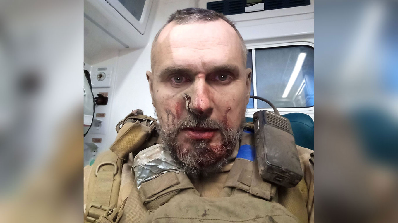 Ucraina: il regista Sentsov, ferito di nuovo in combattimento